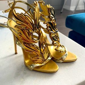 Giuseppe Zanotti gold “cruel” leaf sandals